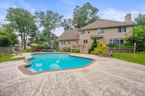 21 Old Queens Court Eatontown NJ 07724