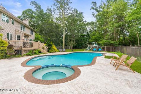 21 Old Queens Court Eatontown NJ 07724