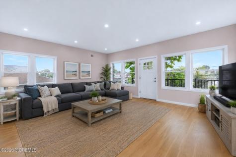 95 Seabreeze Avenue Middletown NJ 07748