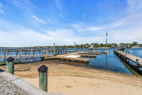 137 Riverside Drive N Brick NJ 08724