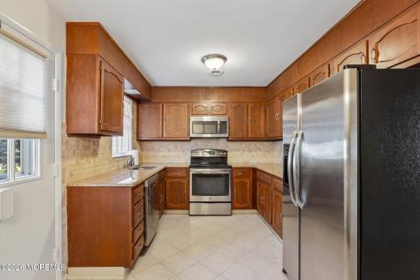 14B Cambridge Circle Manchester NJ 08759