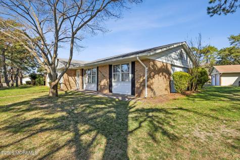 14B Cambridge Circle Manchester NJ 08759