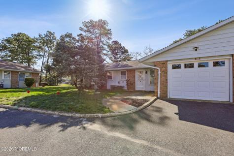 14B Cambridge Circle Manchester NJ 08759