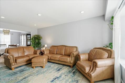 8 Moss Haven Way Howell NJ 07731