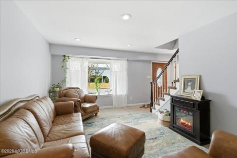 8 Moss Haven Way Howell NJ 07731