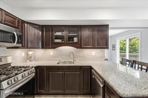 8 Moss Haven Way Howell NJ 07731