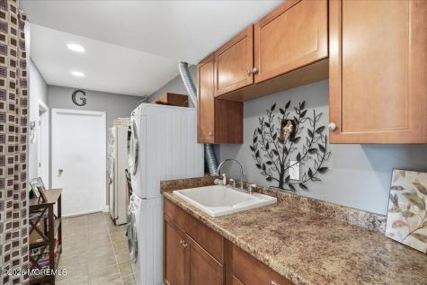 8 Moss Haven Way Howell NJ 07731