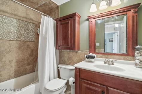 8 Moss Haven Way Howell NJ 07731