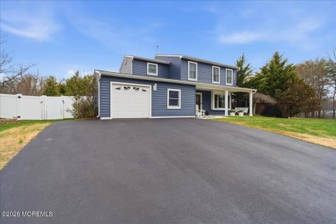 8 Moss Haven Way Howell NJ 07731