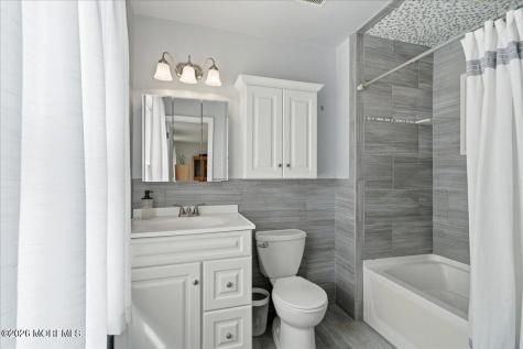 8 Moss Haven Way Howell NJ 07731