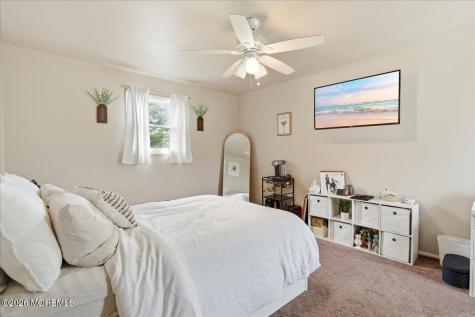 8 Moss Haven Way Howell NJ 07731