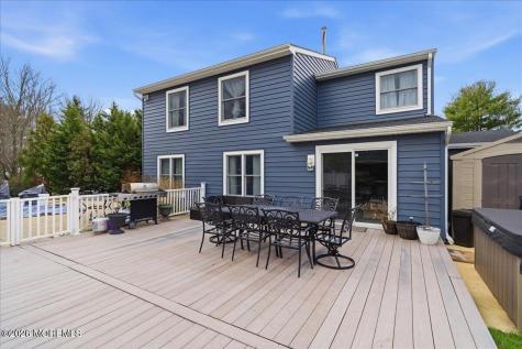 8 Moss Haven Way Howell NJ 07731