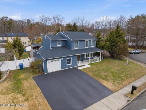 8 Moss Haven Way Howell NJ 07731