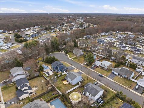8 Moss Haven Way Howell NJ 07731