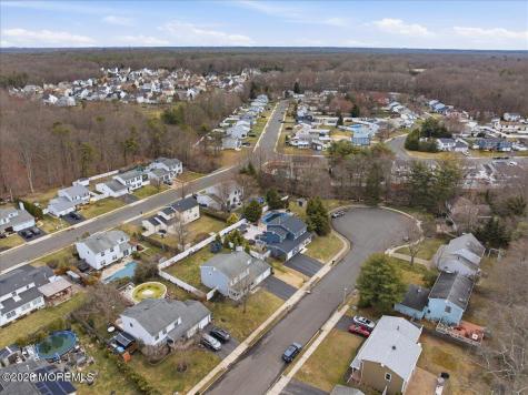 8 Moss Haven Way Howell NJ 07731