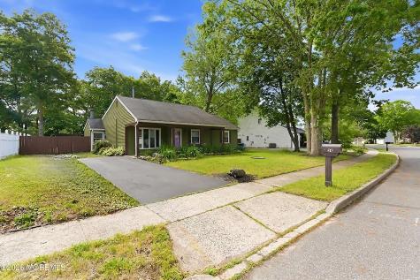 26 Ravenwood Boulevard Barnegat NJ 08005
