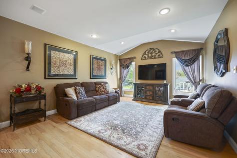 5 Grace Court Marlboro NJ 07746