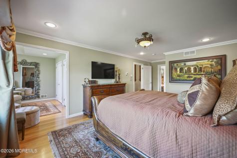 5 Grace Court Marlboro NJ 07746