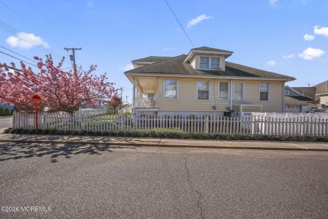 8 Riverdale Avenue Monmouth Beach NJ 07750