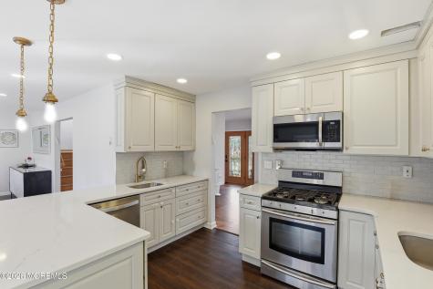 9 Stacy Court Jackson NJ 08527