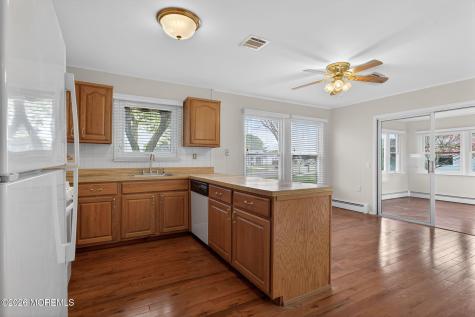 24 Chateux Lane Toms River NJ 08757