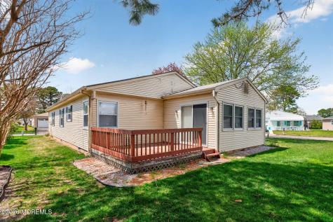 24 Chateux Lane Toms River NJ 08757