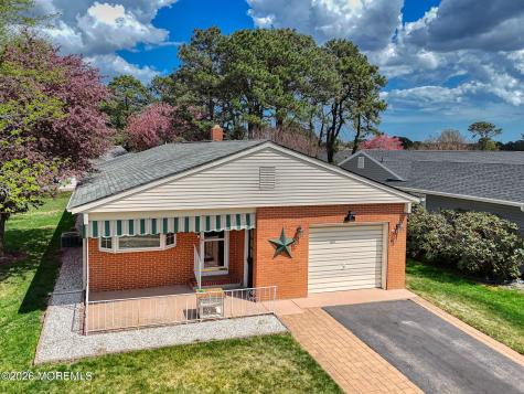 24 Chateux Lane Toms River NJ 08757