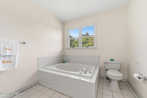 1 Launcelot Lane Jamesburg NJ 08831