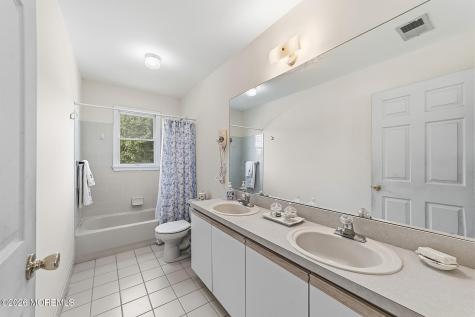 1 Launcelot Lane Jamesburg NJ 08831