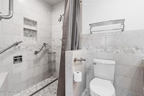 42 Lake Boulevard Aberdeen NJ 07747