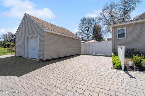 42 Lake Boulevard Aberdeen NJ 07747
