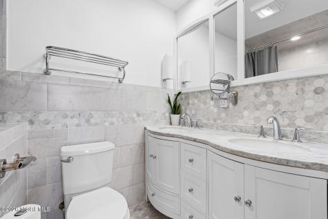 42 Lake Boulevard Aberdeen NJ 07747