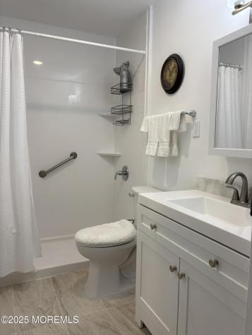 434E Portsmouth Drive Lakewood NJ 08701