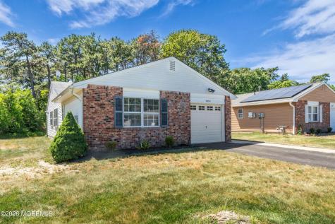 18 Whitecap Way Brick NJ 08723