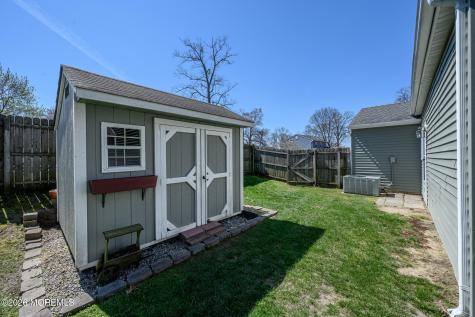 109 Concord Circle Howell NJ 07731