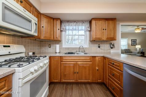 109 Concord Circle Howell NJ 07731