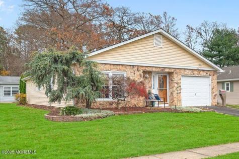 22 Rushmore Drive Brick NJ 08724