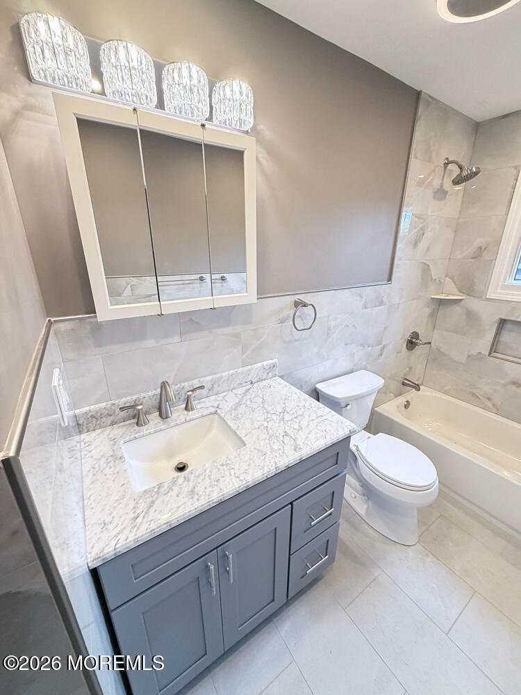 12 Eastport Court Red Bank NJ 07701