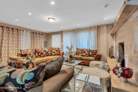 39 Oceanview Avenue Keansburg NJ 07734