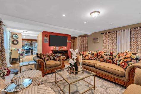 39 Oceanview Avenue Keansburg NJ 07734