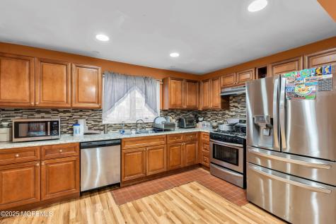 39 Oceanview Avenue Keansburg NJ 07734