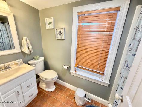 623 Main Street Leesburg NJ 08327