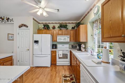 15 Breeze Terrace Barnegat NJ 08005