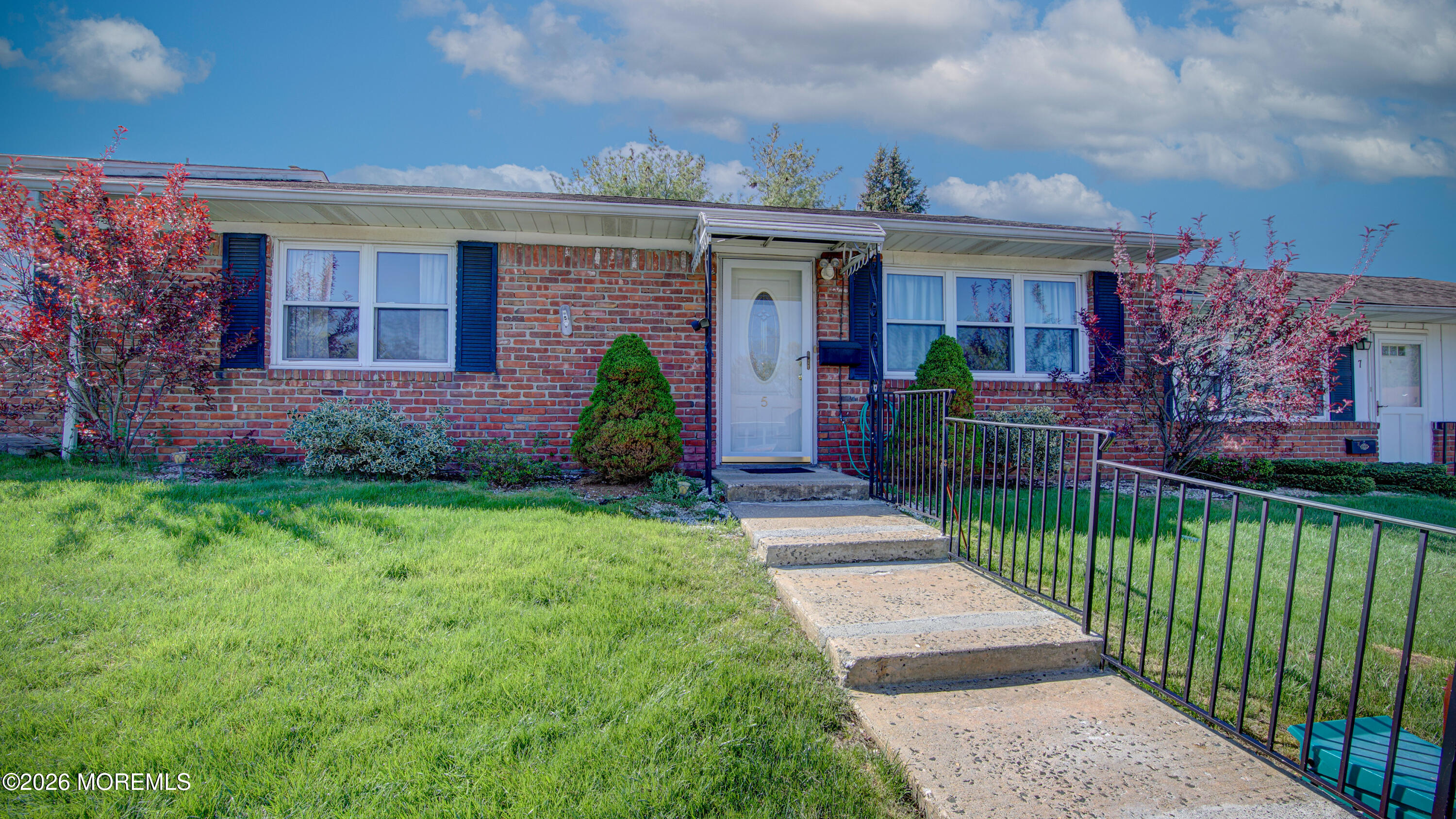 5 Missouri Court Matawan NJ 07747