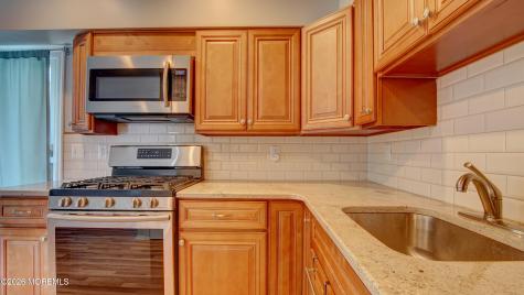 5 Missouri Court Matawan NJ 07747