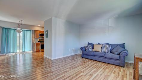 5 Missouri Court Matawan NJ 07747