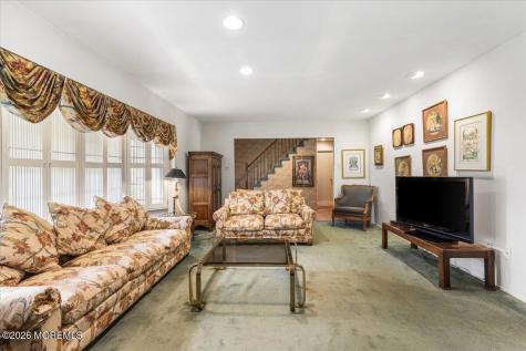 2 Steward Lane Manalapan NJ 07726
