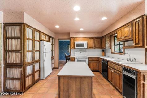 2 Steward Lane Manalapan NJ 07726