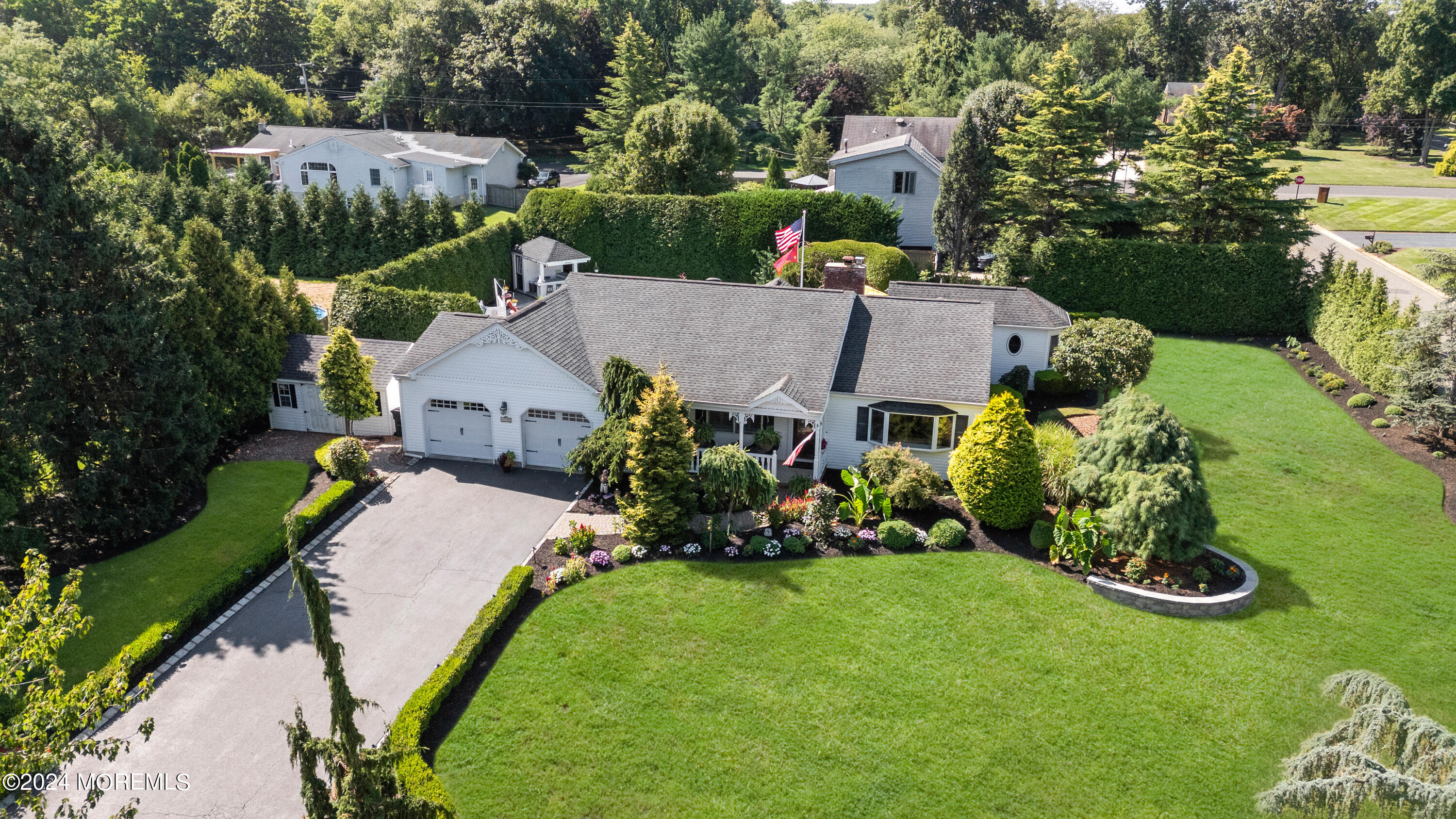 7 Mcqueen Boulevard Farmingdale NJ 07727