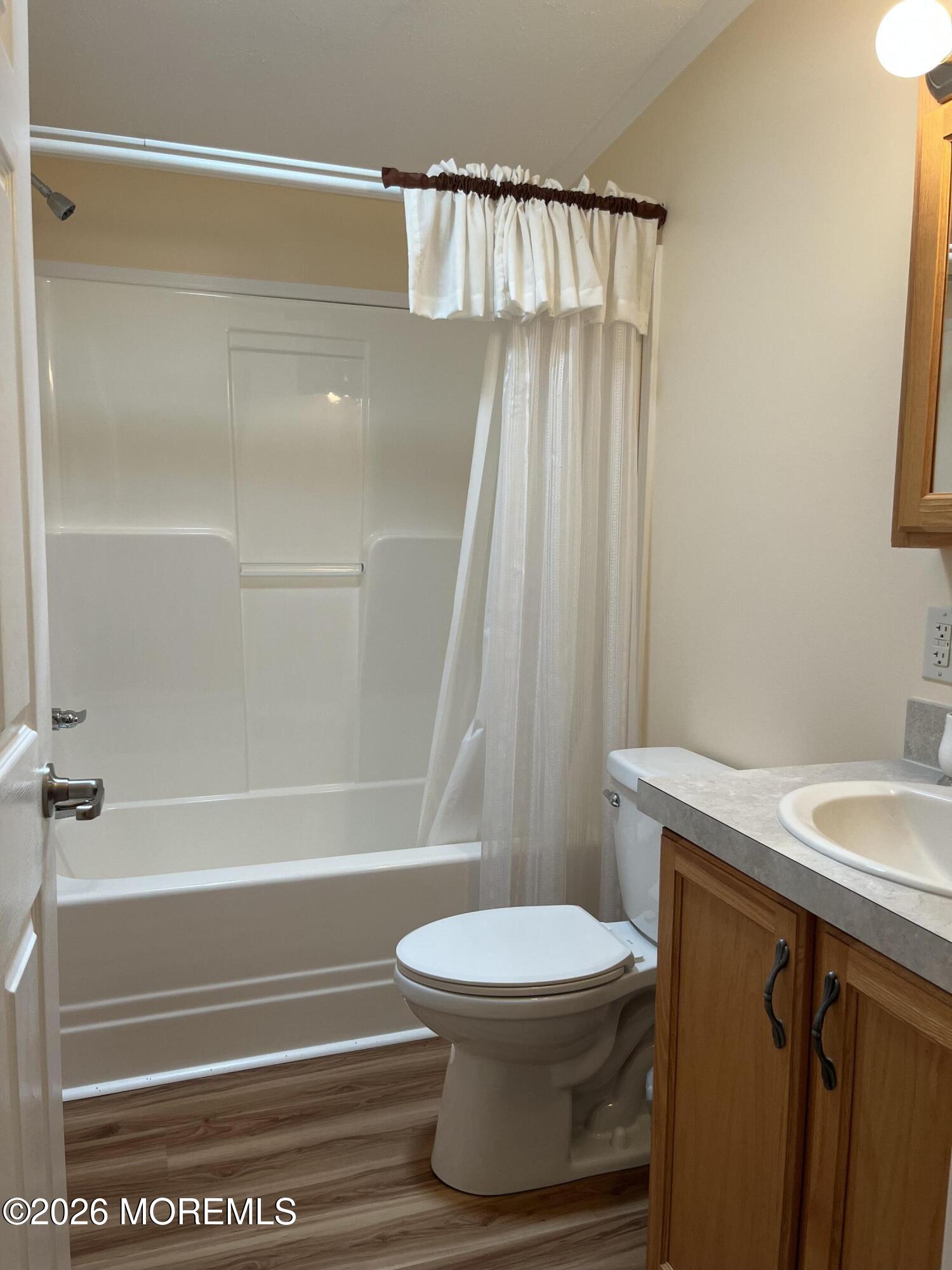 304 Kenwood Court Whiting NJ 08759